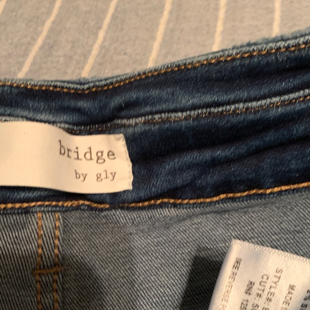 Classic Blue Jeans with Contrast Stitching